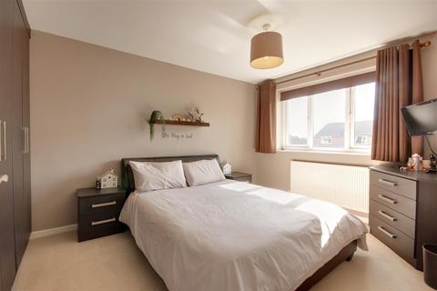 18 Briar Close, Newport, Brough, HU15 2QY