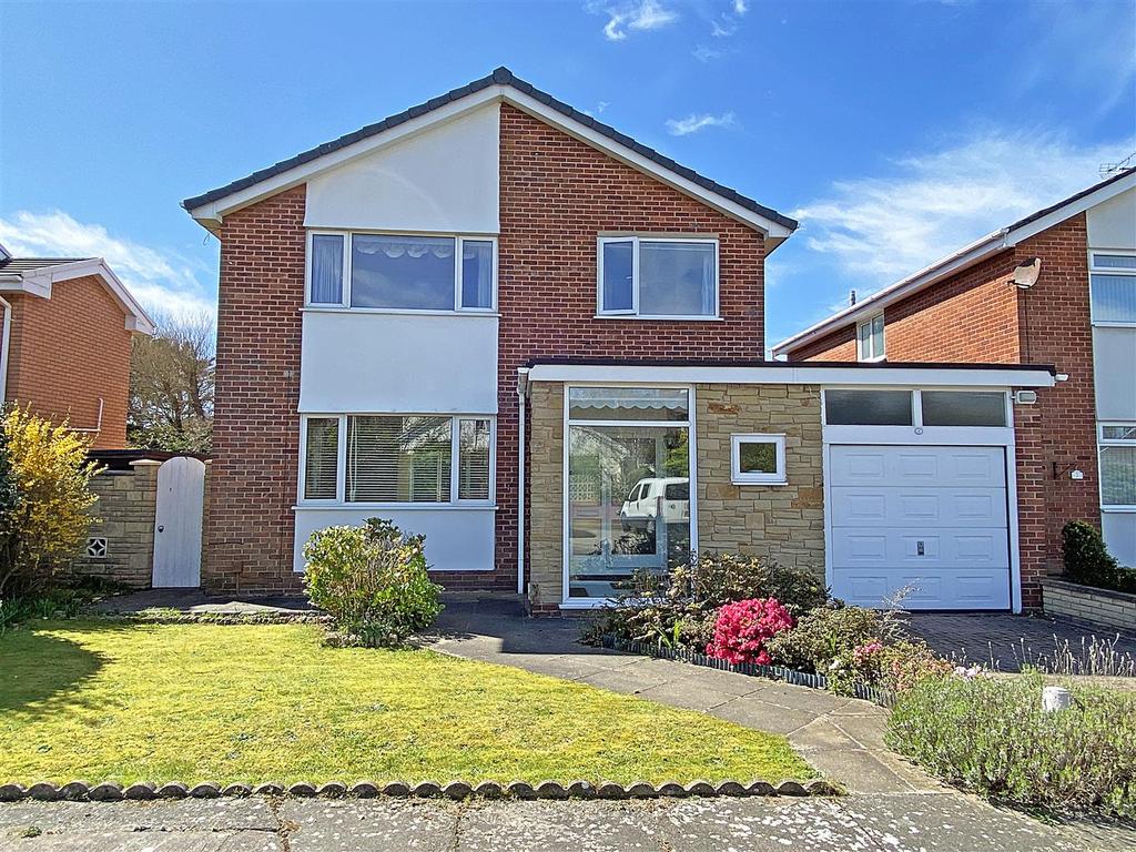 Bronte Close, Blundellsands, Liverpool 4 bed detached house for sale