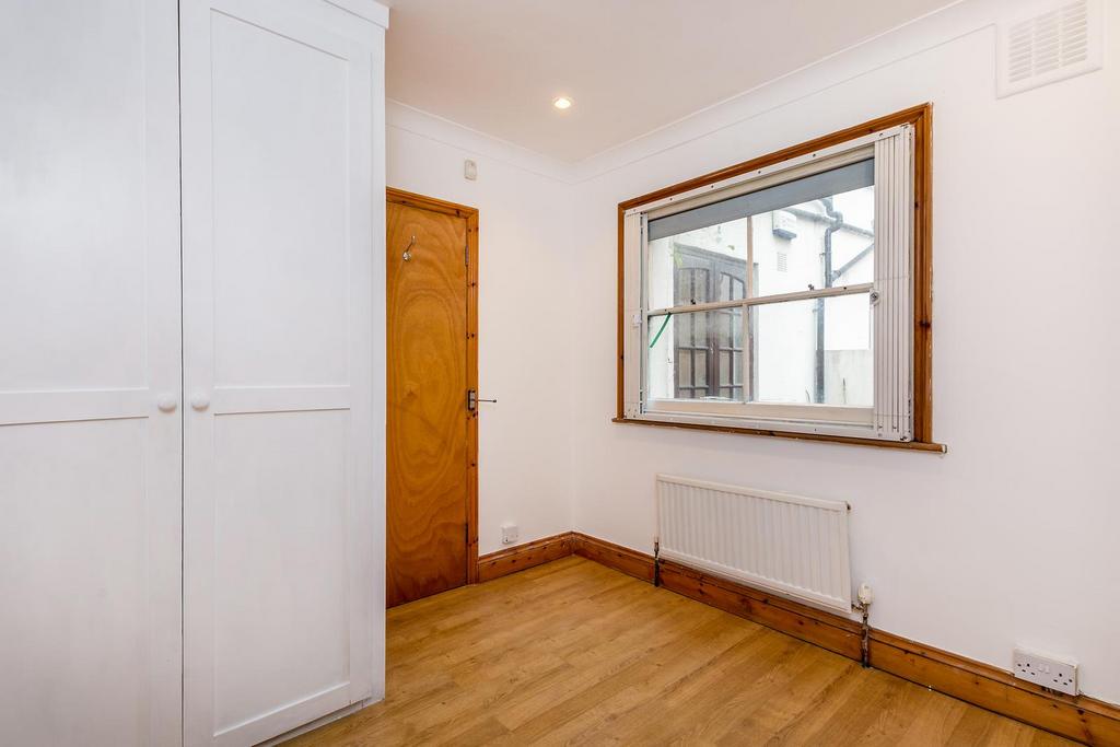F4134 Norwood Road SE24-8.JPG