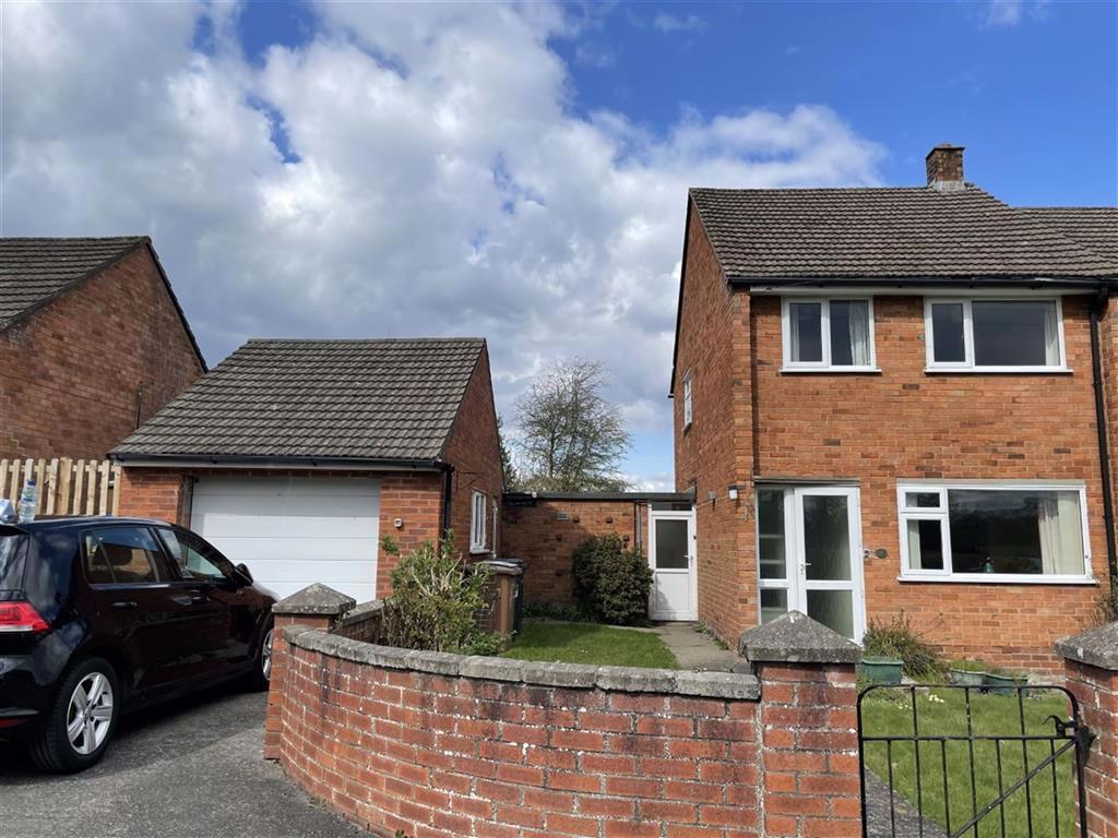 Oaklands Road, Chirk Bank 3 bed semidetached house £230,000