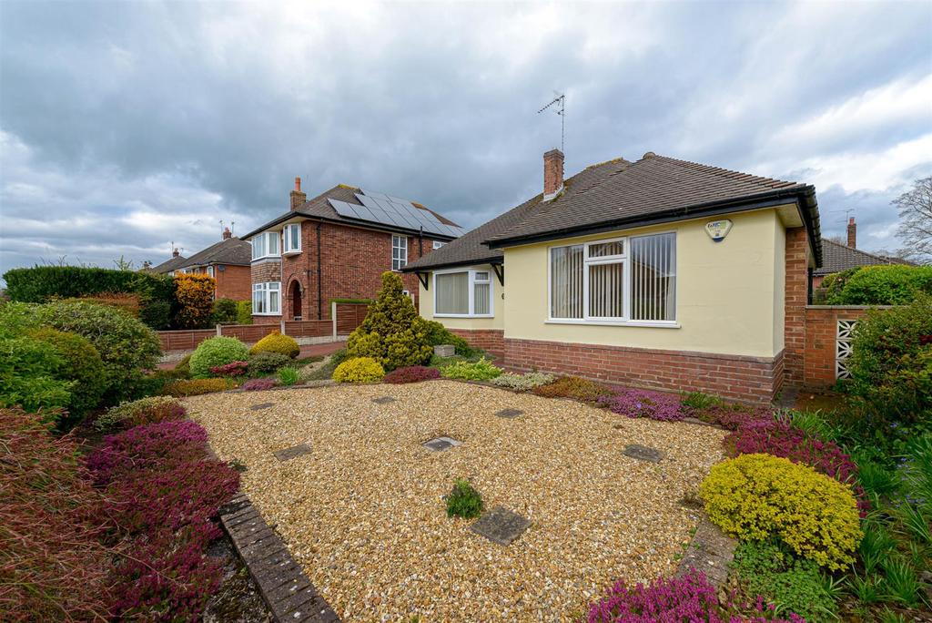 Mount Drive, Nantwich 3 bed detached bungalow £375,000
