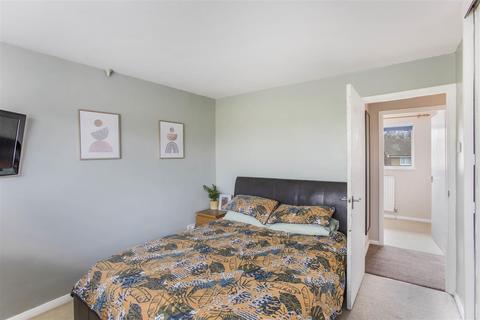 13 Gade Close, Hemel Hempstead, HP1 3LH