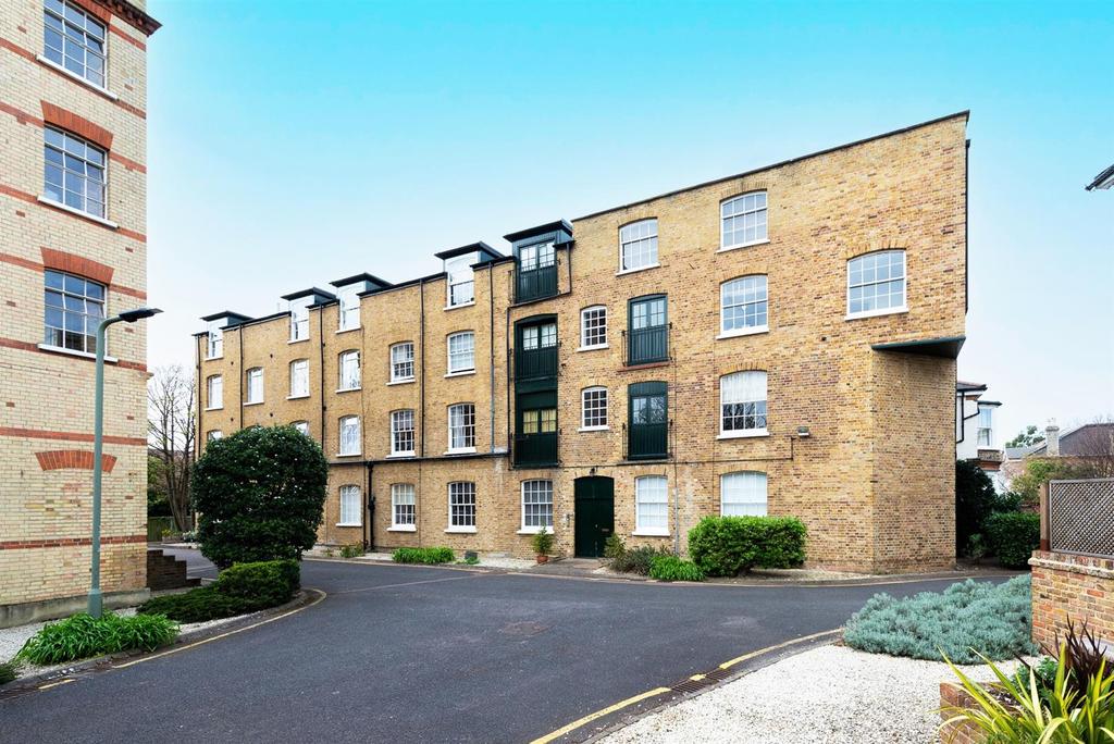 Park Road, Bromley, BR1 2 bed apartment £425,000