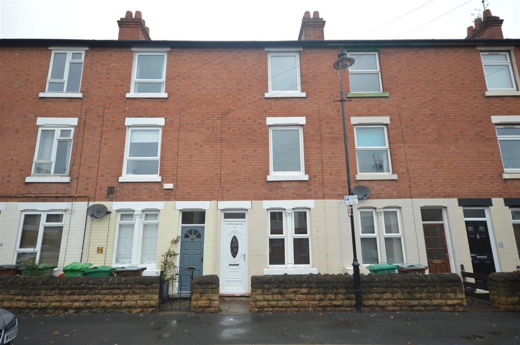 Green Street The Meadows Nottingham 3 bed terraced house £795 pcm (£183 pw)