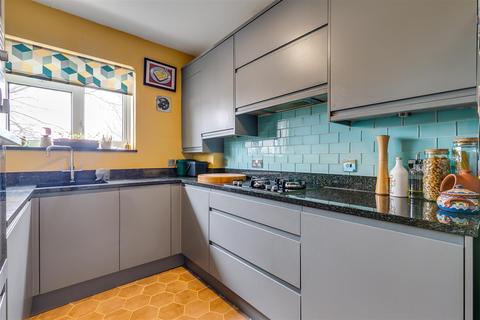 88 Alexandra Gardens, Chiswick, London, W4 2RZ
