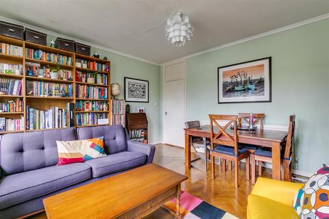88 Alexandra Gardens, Chiswick, London, W4 2RZ
