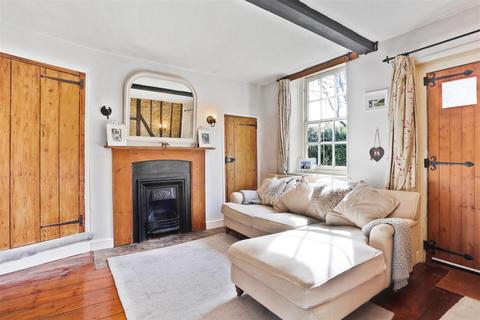 19 The Green, Wallington, SM6 7AU