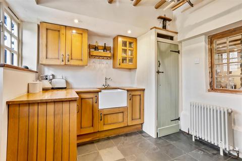 19 The Green, Wallington, SM6 7AU