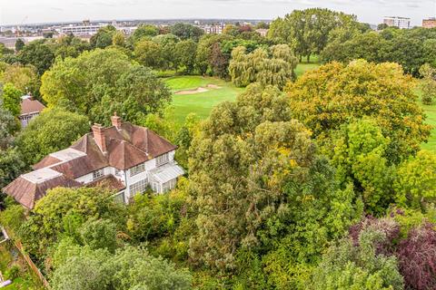 14 Brook Gardens, Kingston Upon Thames, KT2 7ET