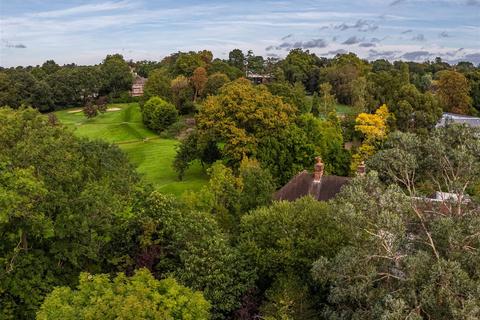 14 Brook Gardens, Kingston Upon Thames, KT2 7ET