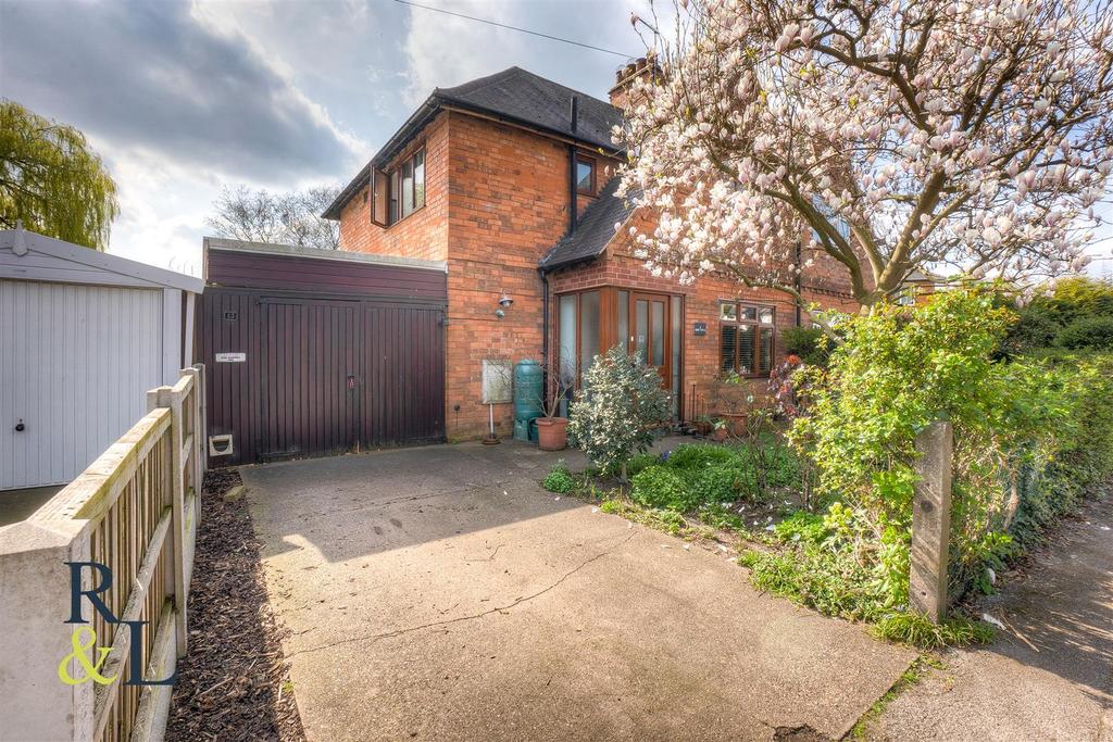 Abbey Circus, West Bridgford, Nottingham 3 bed semidetached house £