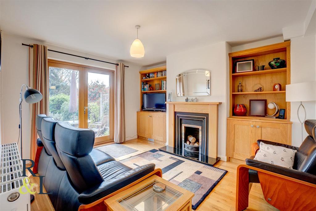 Abbey Circus, West Bridgford, Nottingham 3 bed semidetached house £