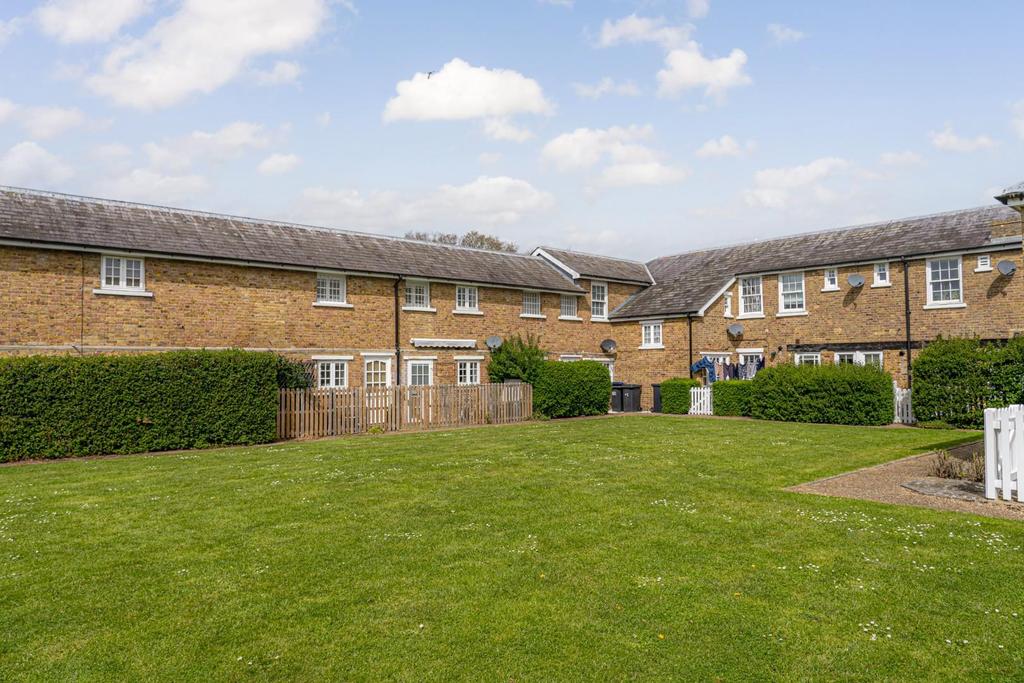 Swallow Court, Herne Common, Herne Bay 2 bed terraced house £260,000