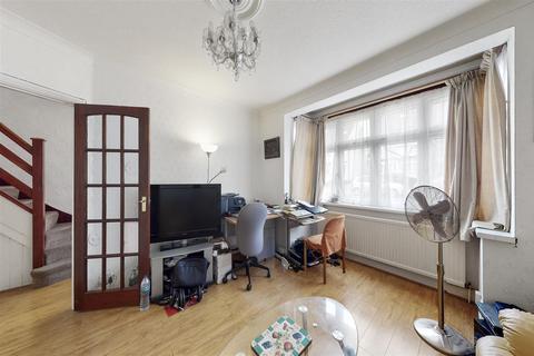 44 Abbotts Drive, Wembley, HA0 3SD