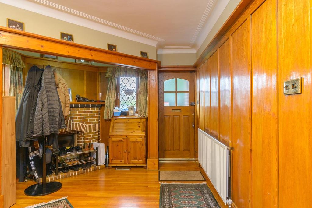 Falcondale Road, WestburyonTrym 5 bed detached house £1,150,000