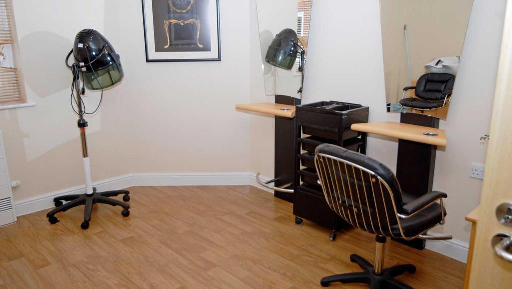 39030-anchor-hanover-northampton-place-salon-photo