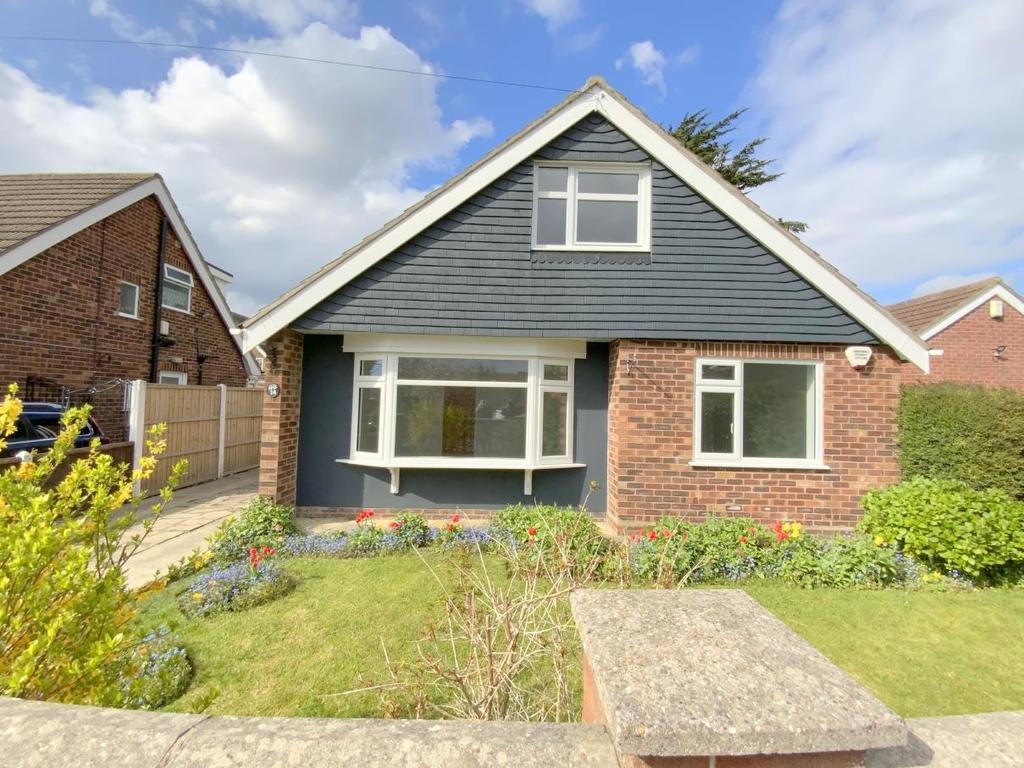 The Crofts, Humberston, 3 bed detached bungalow £285,000