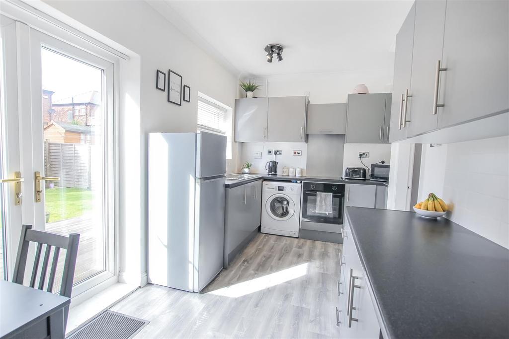 Davison Road, Darlington 2 bed semidetached house £130,000