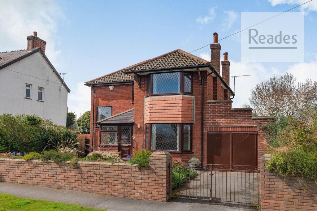 Park Avenue, Hawarden CH5 3 3 bed detached house £325,000