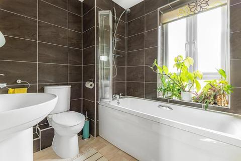 248 Sinclair Drive, Basingstoke, RG21 6AE