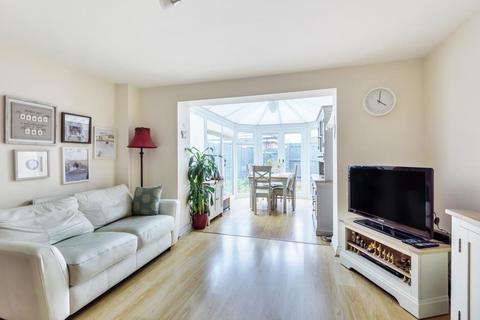 243 Sinclair Drive, Basingstoke, RG21 6AG