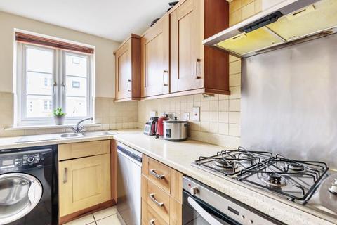 243 Sinclair Drive, Basingstoke, RG21 6AG