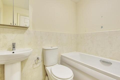 243 Sinclair Drive, Basingstoke, RG21 6AG