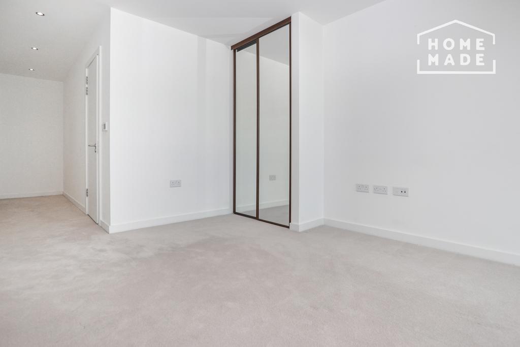 DSC 008916180501181618112413-min 7.jpg