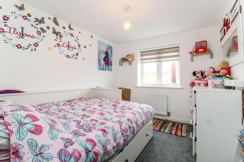 6 Argyll Heath, Bedford, MK40 4TF