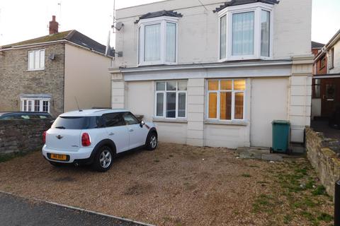 2 bedroom ground floor maisonette to rent, Monkton Street, Ryde, Isle Of Wight. PO33 2BB