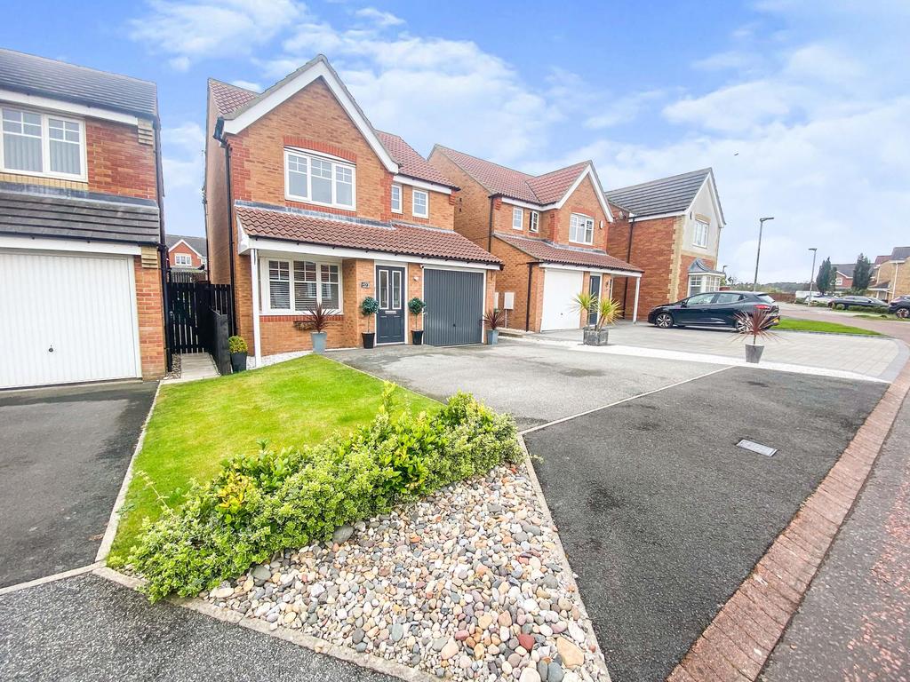 Heather Lea, Blyth, Northumberland, NE24 4DE 3 bed detached house £