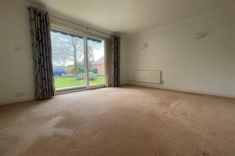 2 bedroom ground floor flat for sale - Queens Lane, Arundel, West Sussex