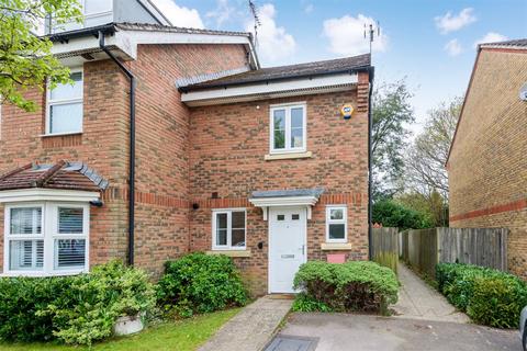 7 Forest Mews, Horsham, RH12 4GG