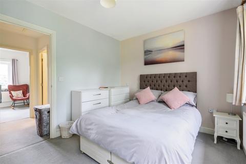 7 Forest Mews, Horsham, RH12 4GG