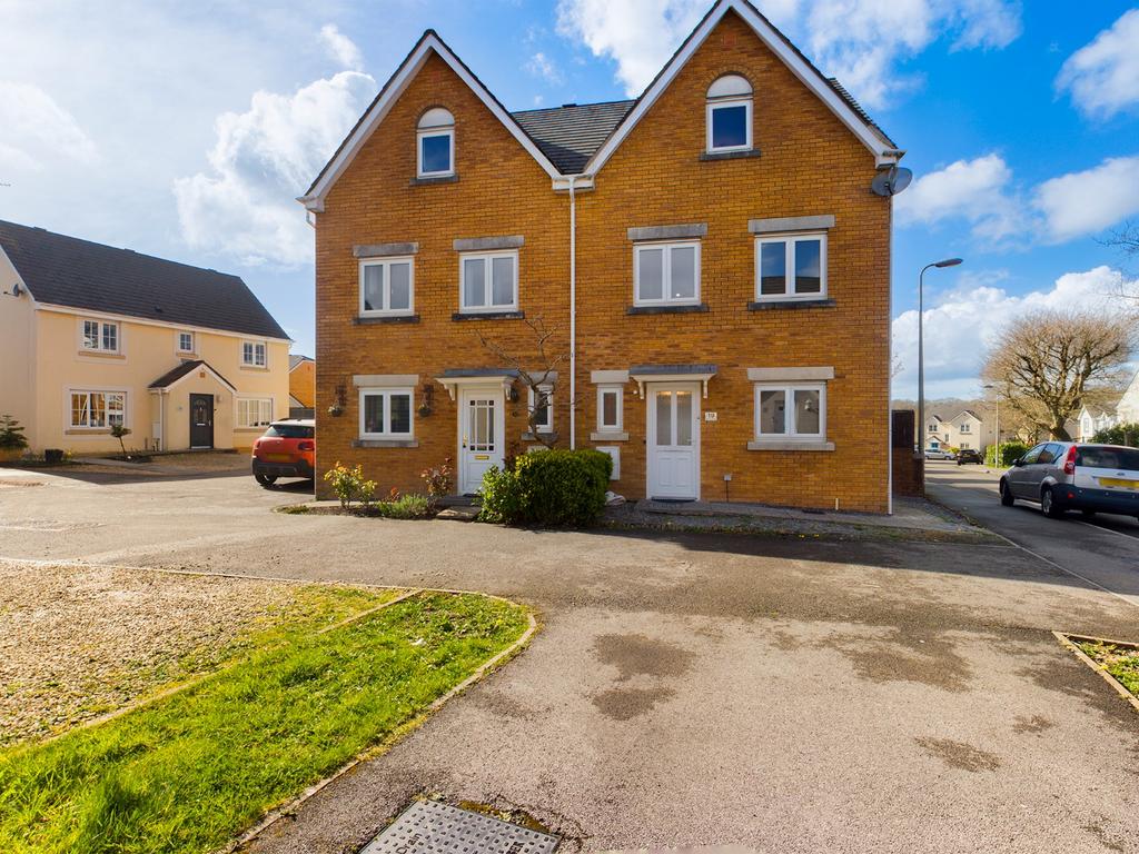 Heol Iscoed, Fforestfach, Swansea, SA5 3 bed townhouse to rent £1,100