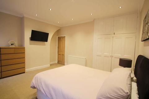 30 Abbey Walk, Halifax, HX3 0AJ