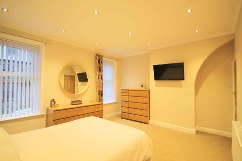 30 Abbey Walk, Halifax, HX3 0AJ