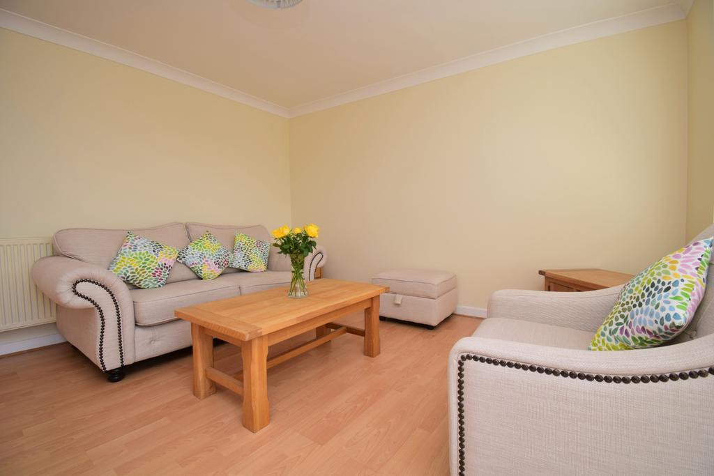 Strathblane Gardens, Flat 2/1, Anniesland, Glasgow, G13 1BF 2 bed flat