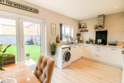 16 Bulkhead Drive, Fleetwood, FY7 6GX