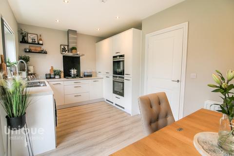 16 Bulkhead Drive, Fleetwood, FY7 6GX