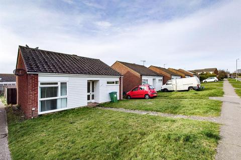 3 bedroom bungalow for sale - Telscombe Cliffs Way, Telscombe Cliffs, Peacehaven