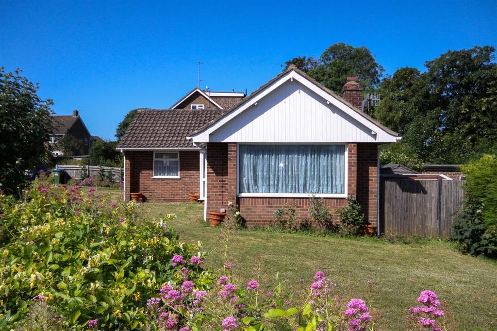 Richington Way, Seaford 2 bed bungalow £287,000