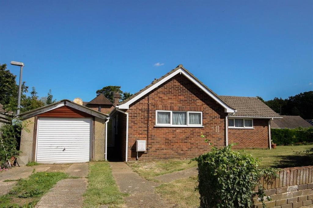 Richington Way, Seaford 2 bed bungalow £287,000