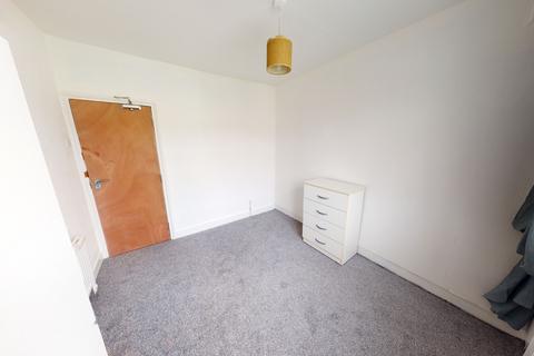 1 bedroom in a house share to rent, Leith Road (R3)