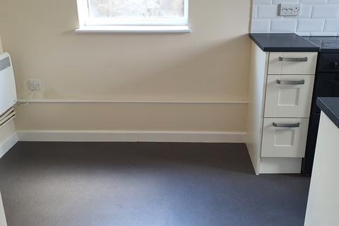 2 bedroom ground floor flat to rent, Keyford, Frome BA11