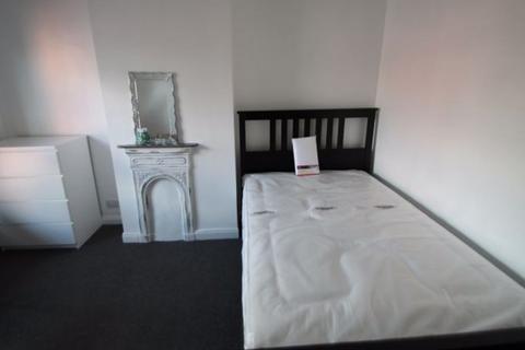 1 bedroom house to rent, Aviary Mount, Leeds