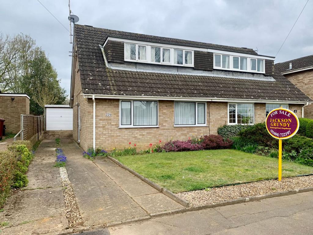 Acre Lane, Kingsthorpe, Northampton NN2 8DX 3 bed semidetached house