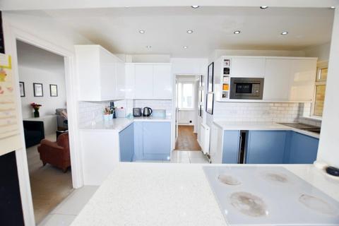 4 bedroom detached house for sale - Lustrells Vale, Saltdean BN2