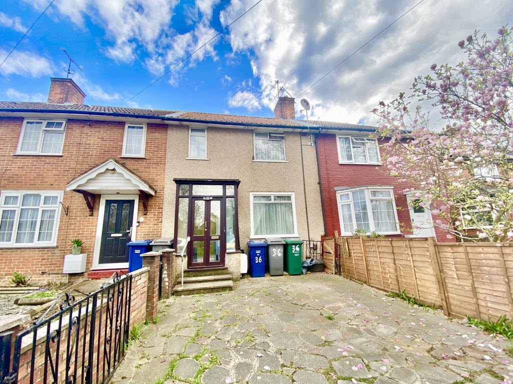 The Meads, Edgware, HA8 3 bed terraced house £475,000