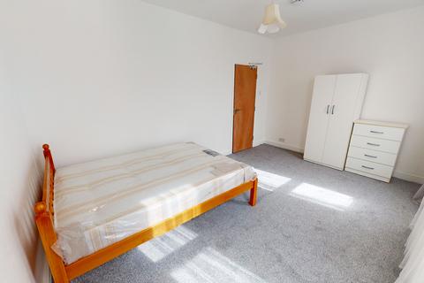 1 bedroom in a house share to rent - Leith (R5)